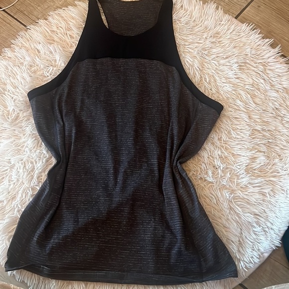 Lululemon tie back tank top - Picture 4 of 4